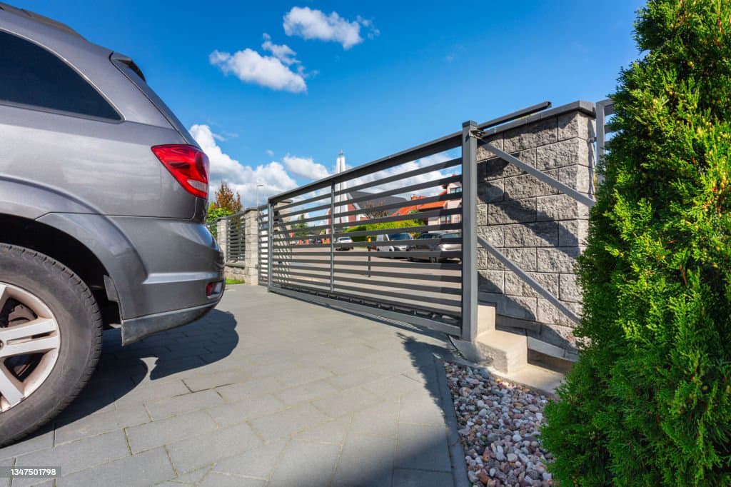Driveway Gates Garage Doors Services in Glen Huntly